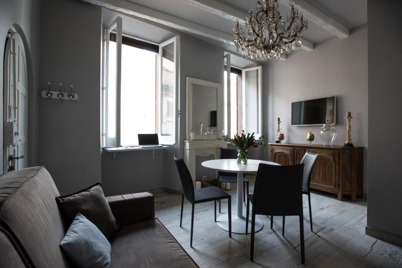 Trevi Luxury Maison Rome Bagian luar foto