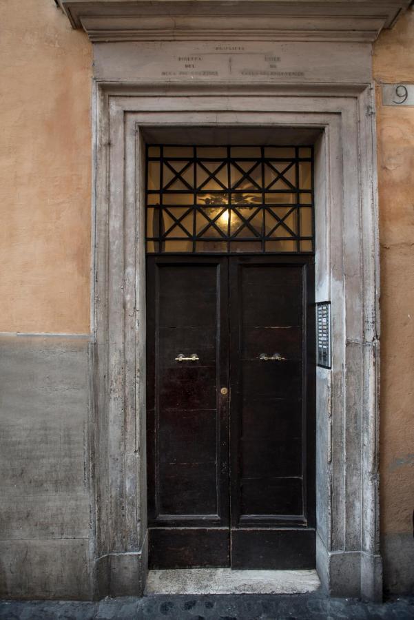 Trevi Luxury Maison Rome Bagian luar foto
