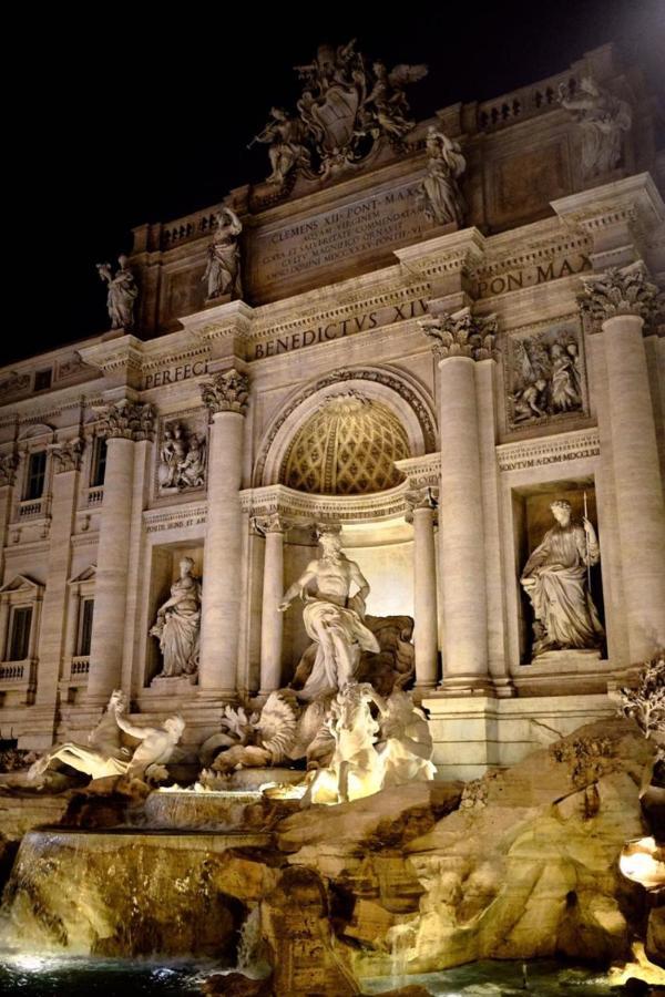Trevi Luxury Maison Rome Bagian luar foto
